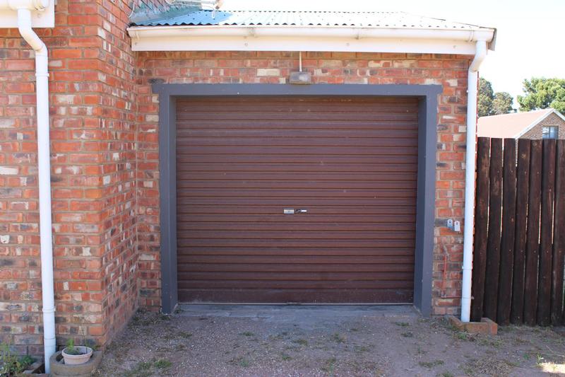 2 Bedroom Property for Sale in Albertinia Western Cape